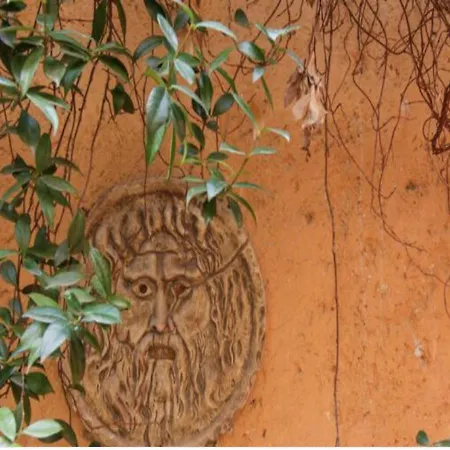 Independent With Garden Heart Of Trastevere John Cabot