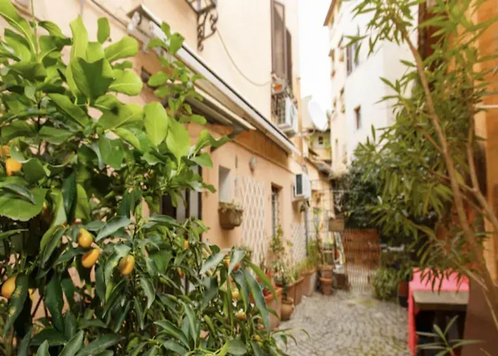 Independent With Garden Heart Of Trastevere John Cabot Lägenhet Rom